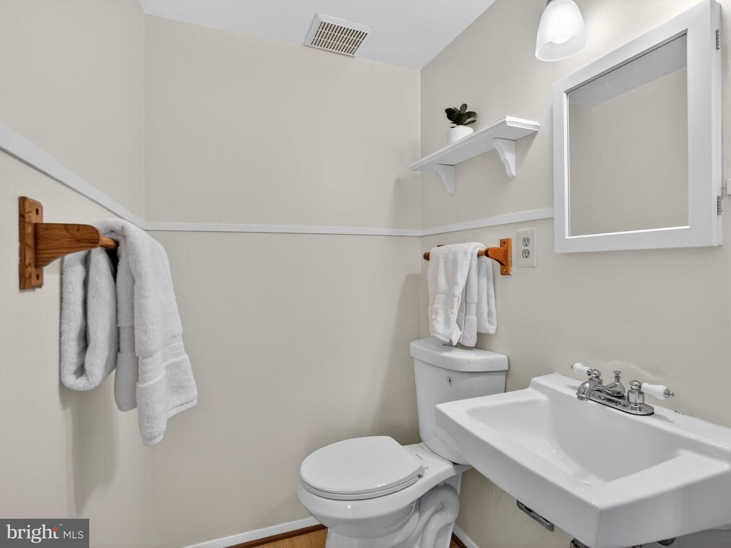 5914 Freds Oak Road photo 27