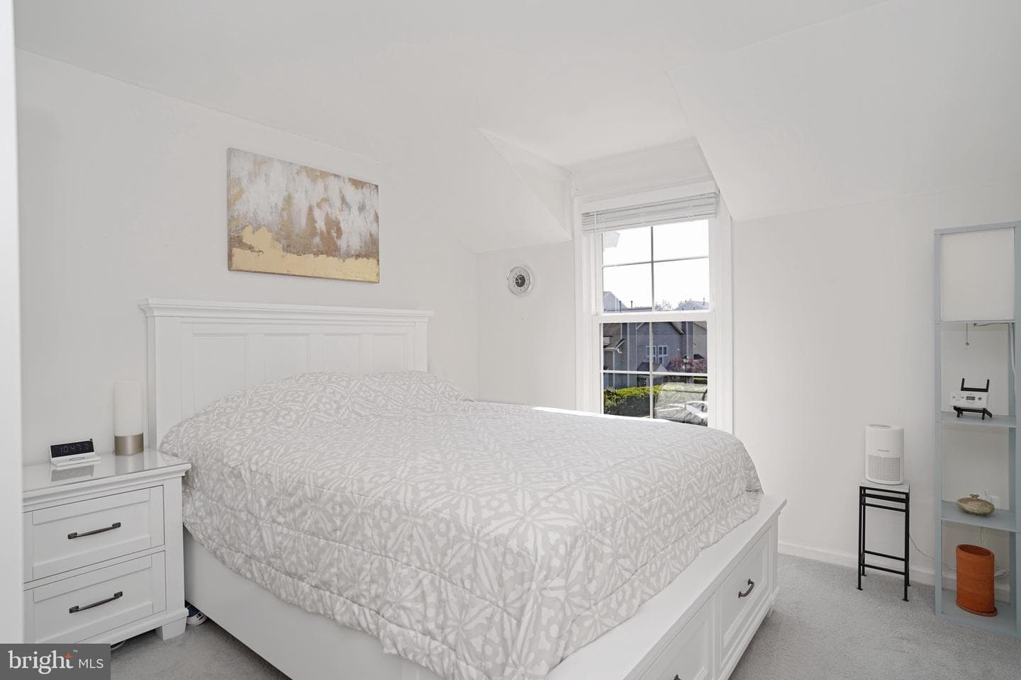 6038 Netherton Street photo 24