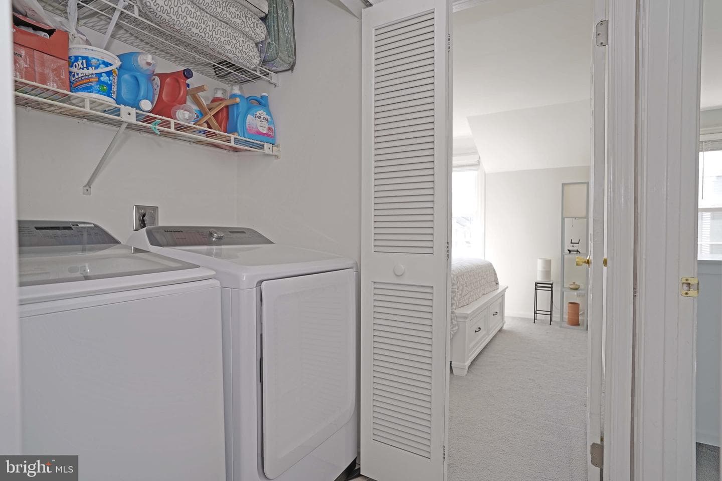 6038 Netherton Street photo 28