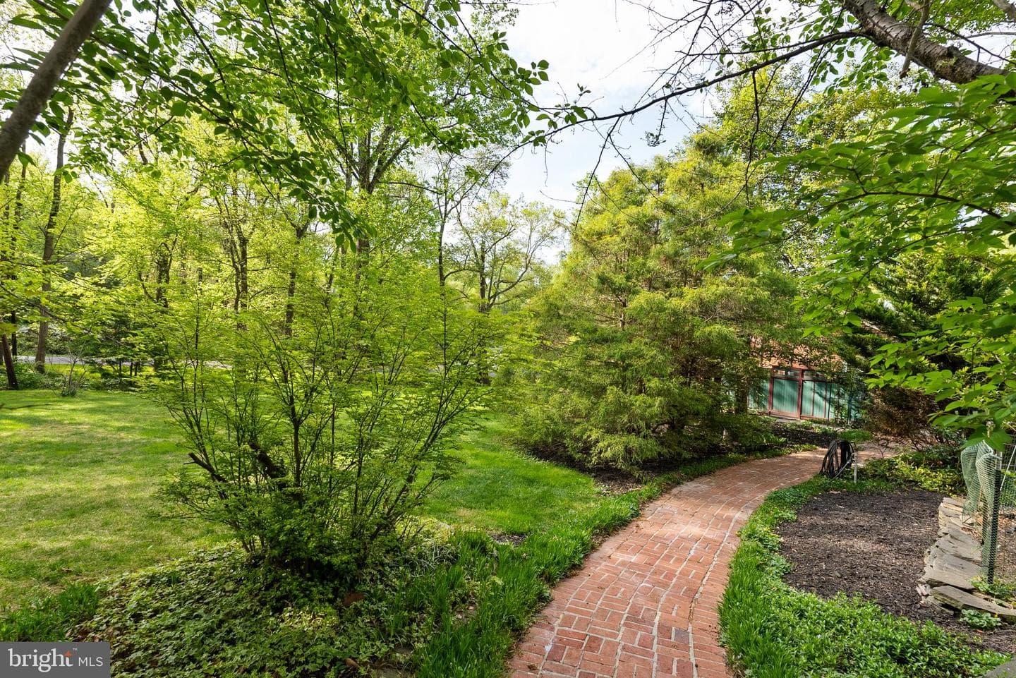7616 Admiral Drive photo 10