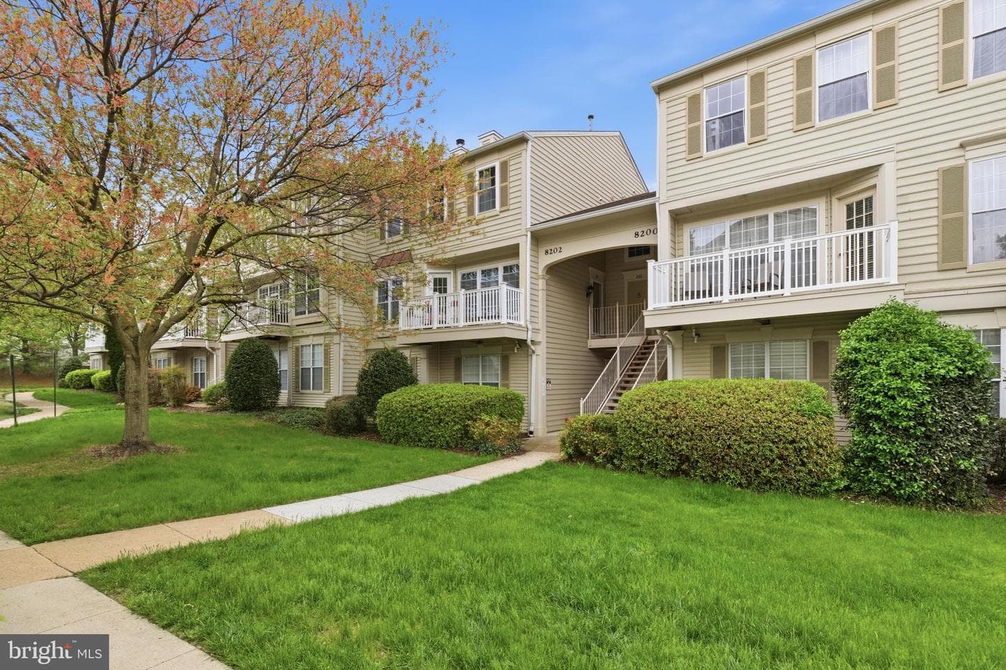 8200 Catbird Circle #201 photo 2