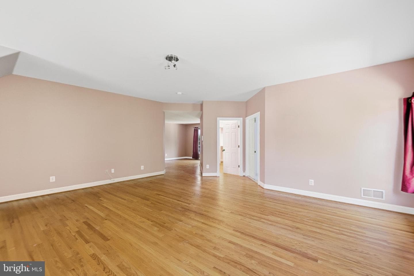 9395 Wolf Trap Creek Court photo 29