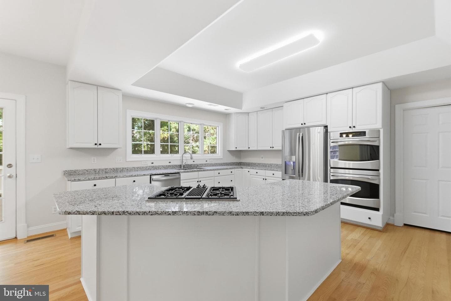 9395 Wolf Trap Creek Court photo 6
