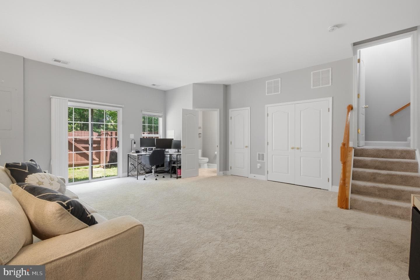 2078 Capstone photo 29