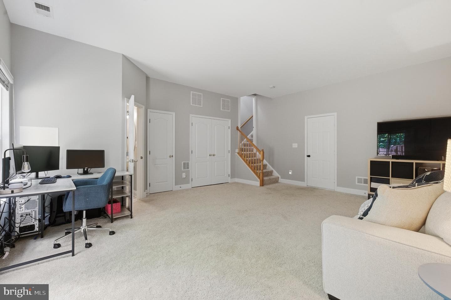 2078 Capstone photo 33