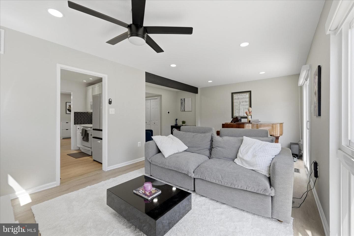 9806 Sweet Mint Drive photo 12