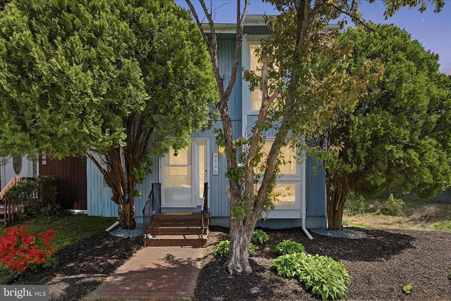 9806 Sweet Mint Drive photo 2