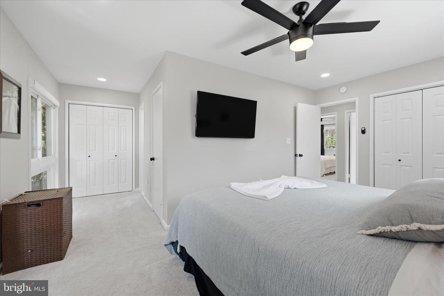 9806 Sweet Mint Drive photo 24