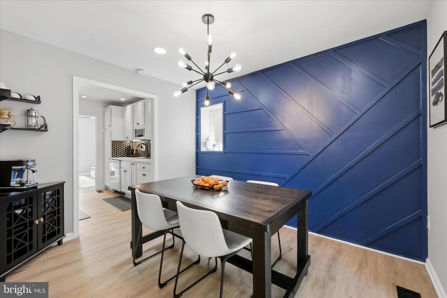 9806 Sweet Mint Drive photo 4