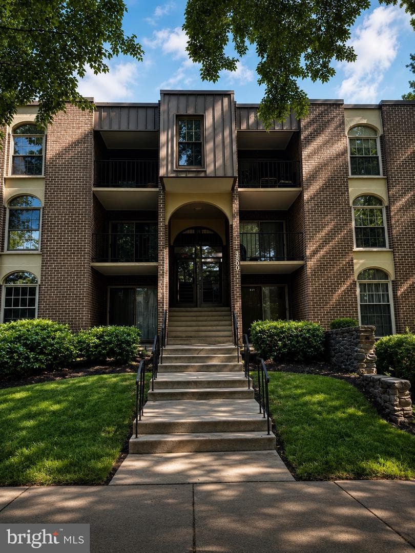 3300 Woodburn Village Drive #31, Annandale