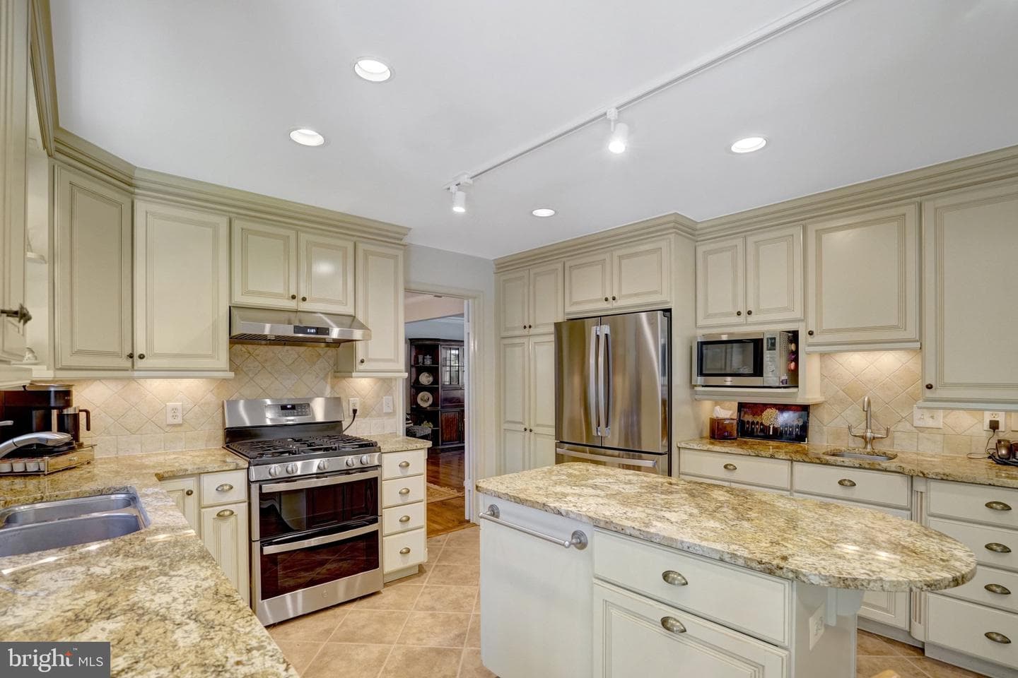 3123 Vinewood Place photo 16