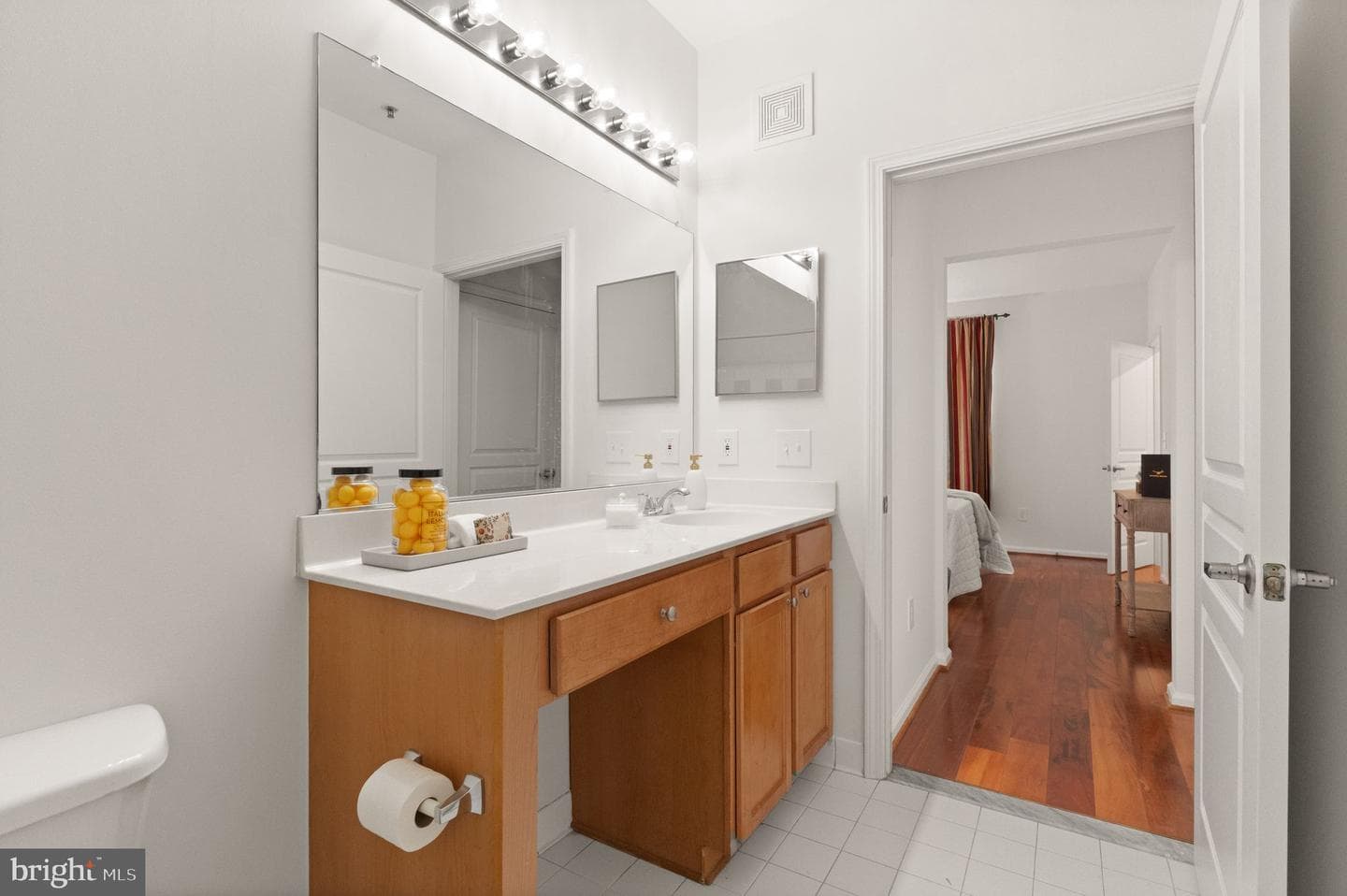 12000 Market Street #214 photo 24