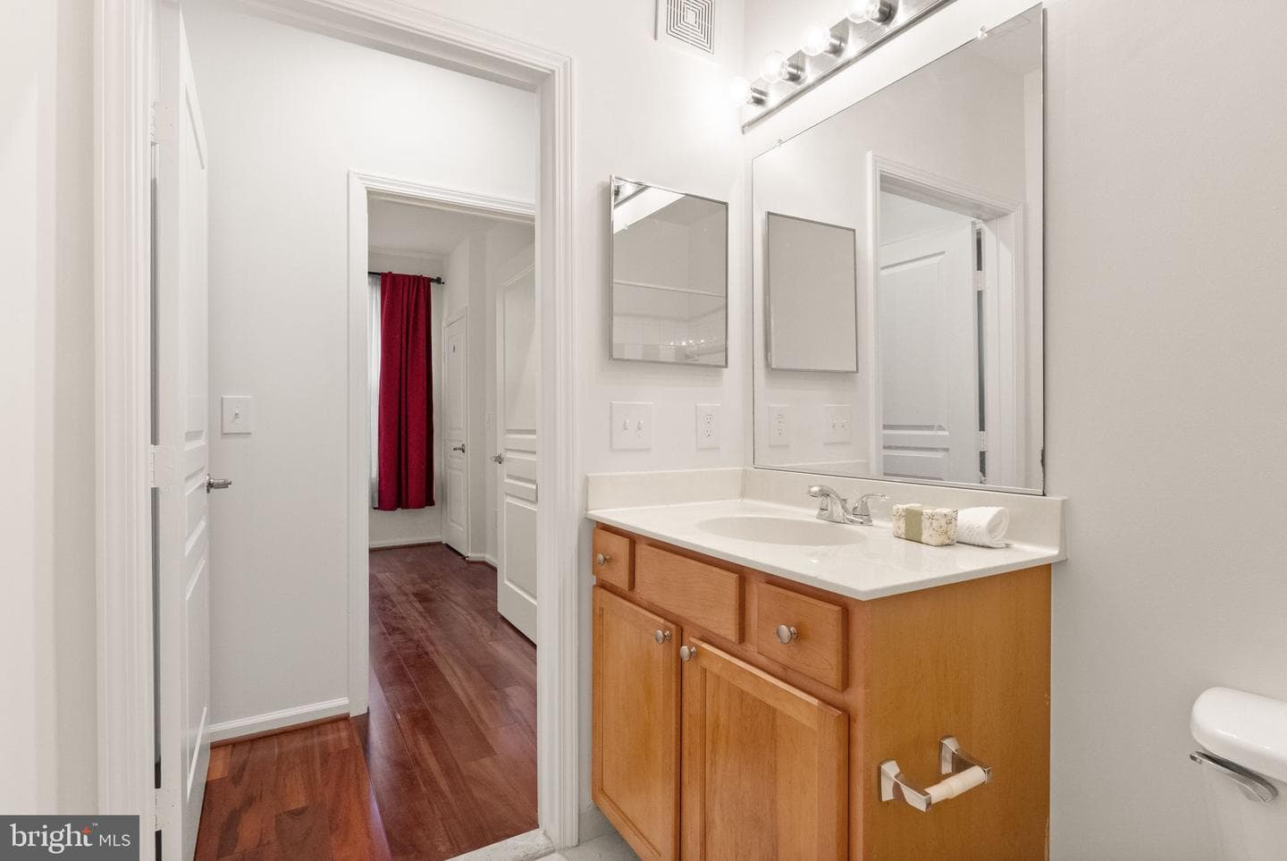 12000 Market Street #214 photo 30