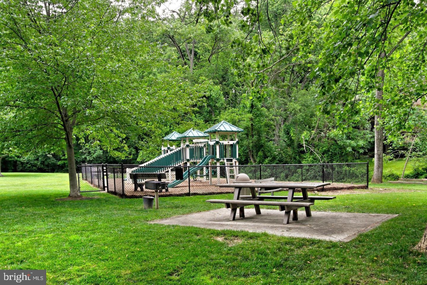 9720 Kingsbridge Drive #201 photo 16