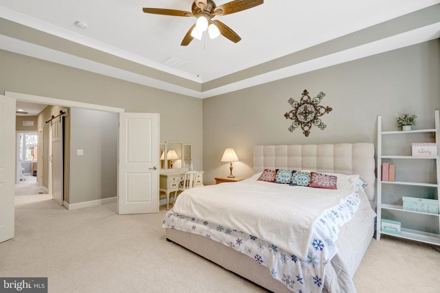 6421 Beatles Lane photo 27