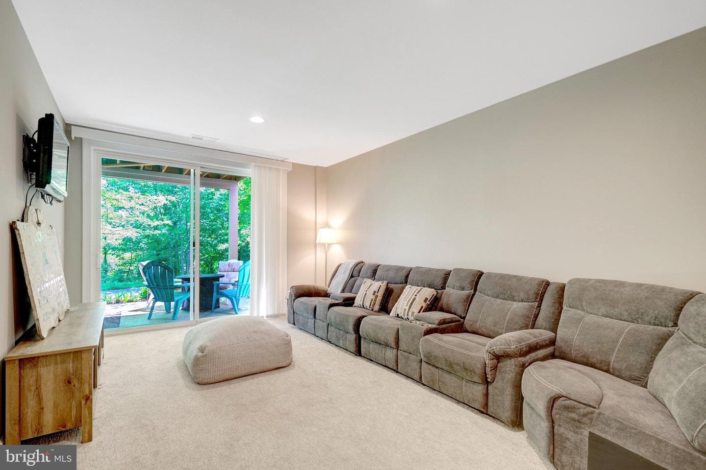 6421 Beatles Lane photo 48