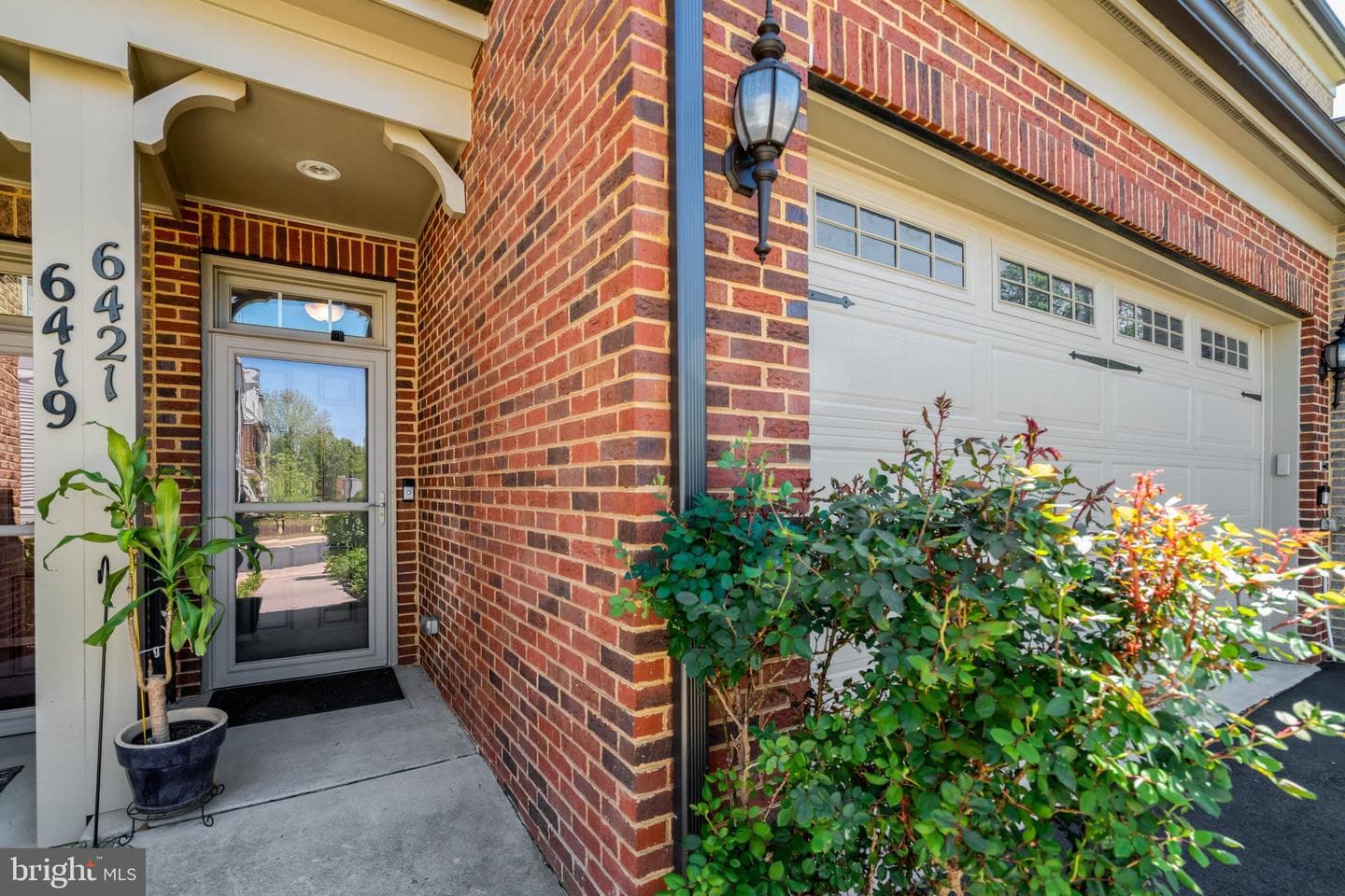 6421 Beatles Lane photo 5