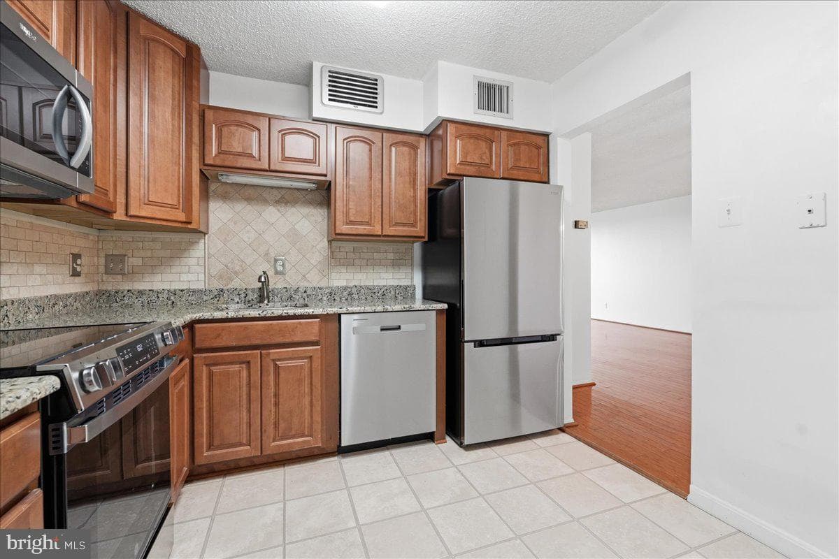 1800 Old Meadow Road #1412 photo 6