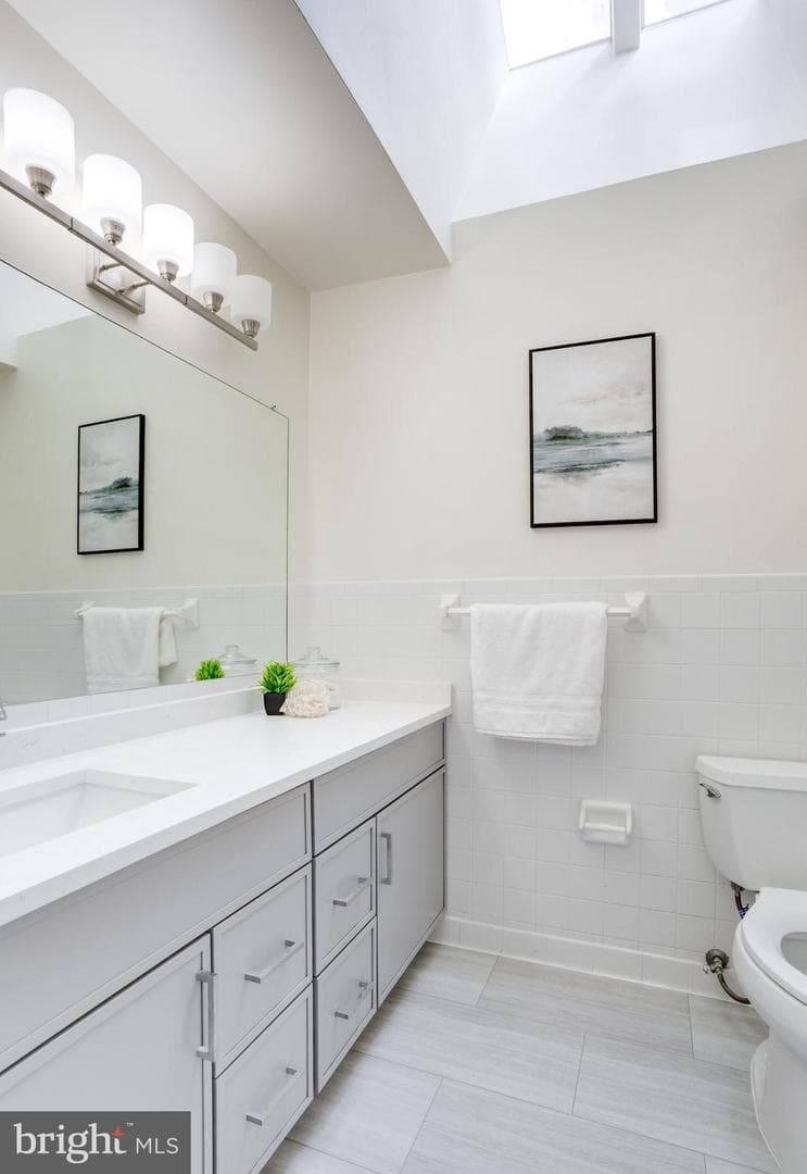 9202 Dorothy Lane photo 49