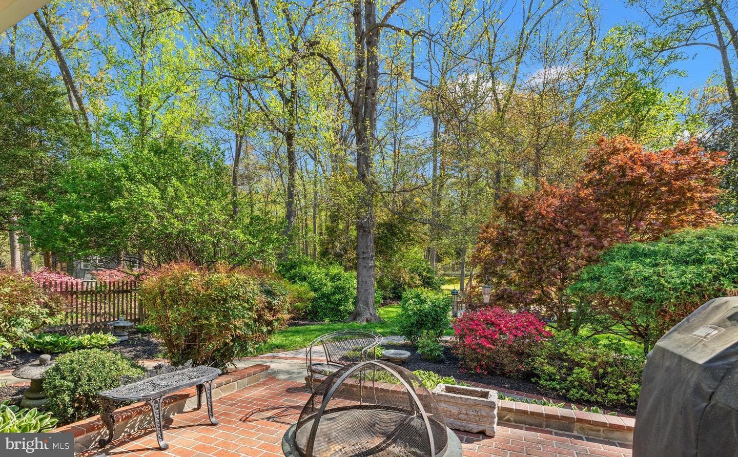 9025 Charles Augustine Drive photo 24