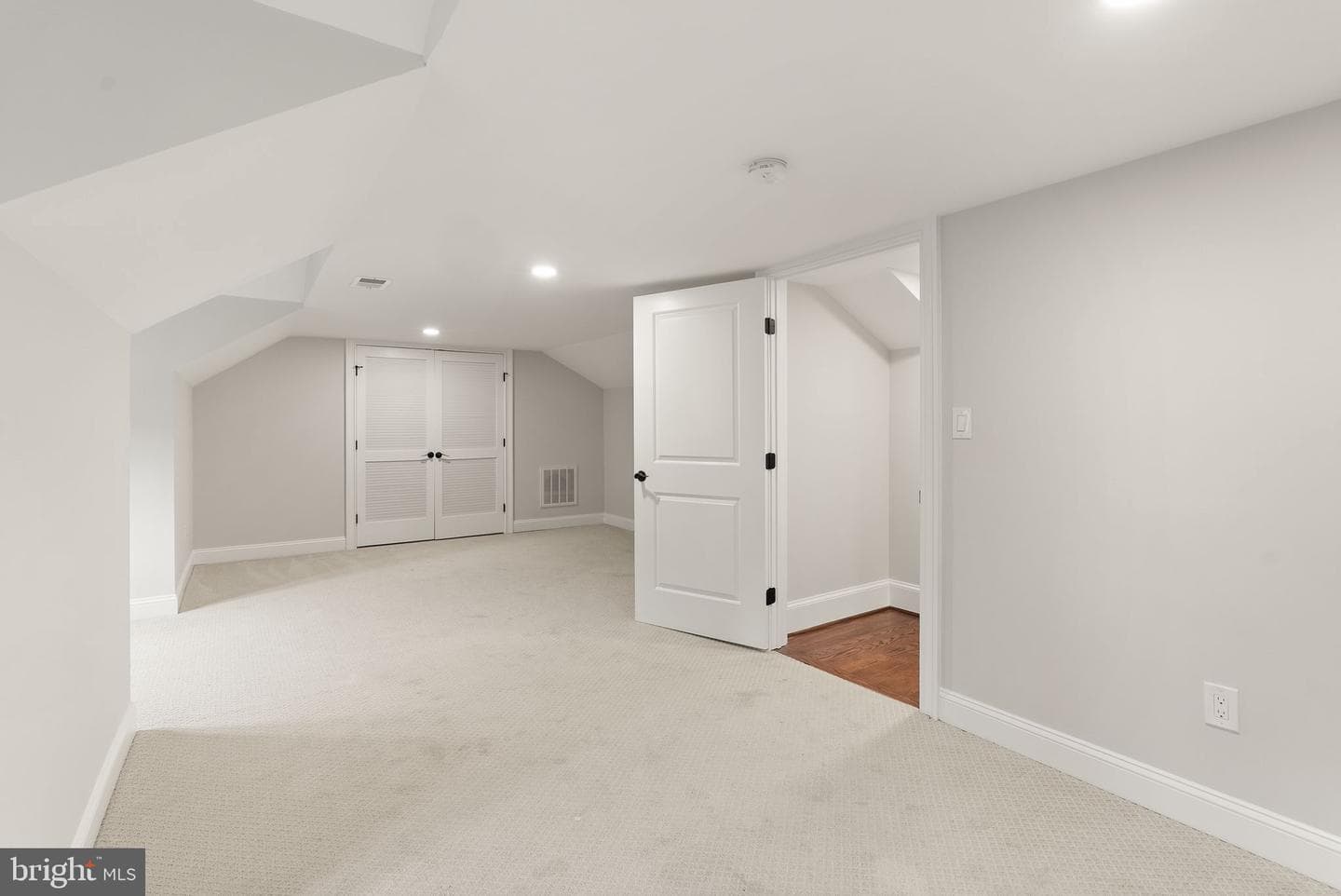 5125 Remington Drive photo 97