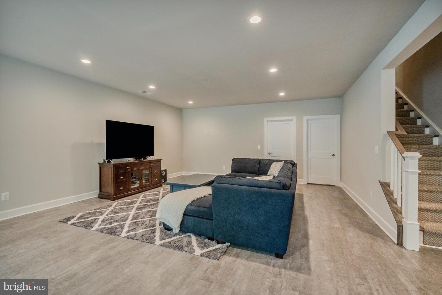 8611 Virginia Avenue photo 50