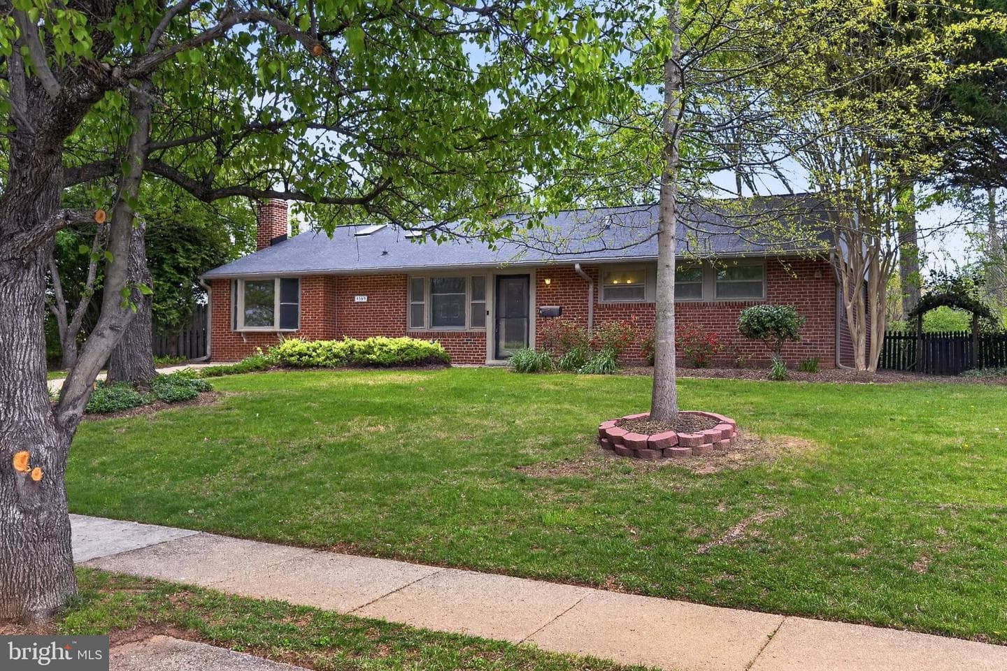 5509 Inverchapel Road