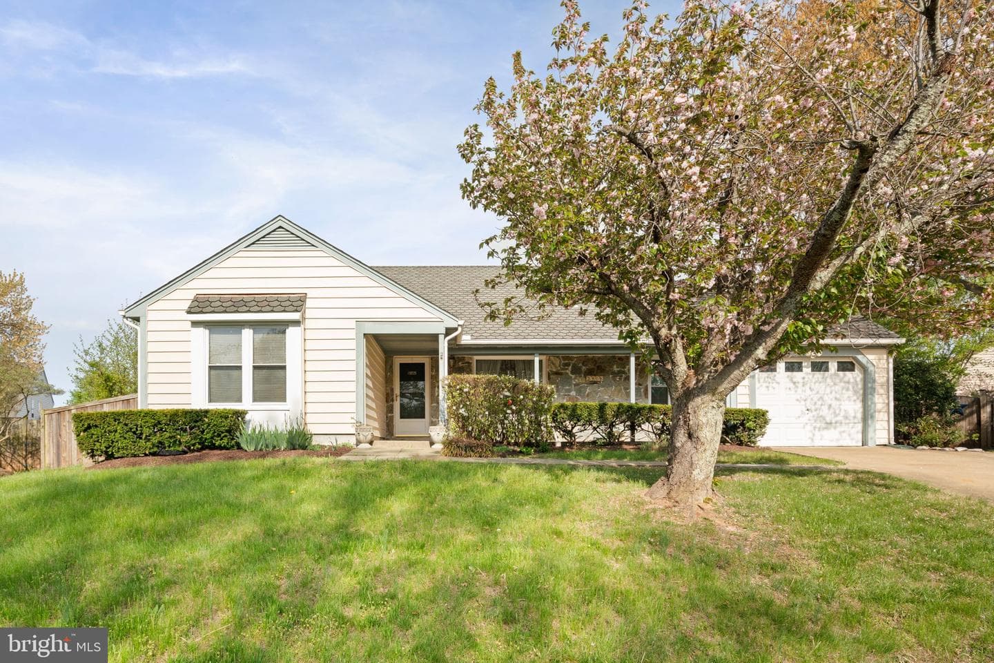 5406 Clubside Lane photo 3