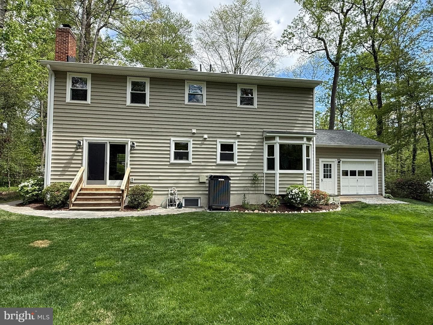 5810 Hall Street photo 16