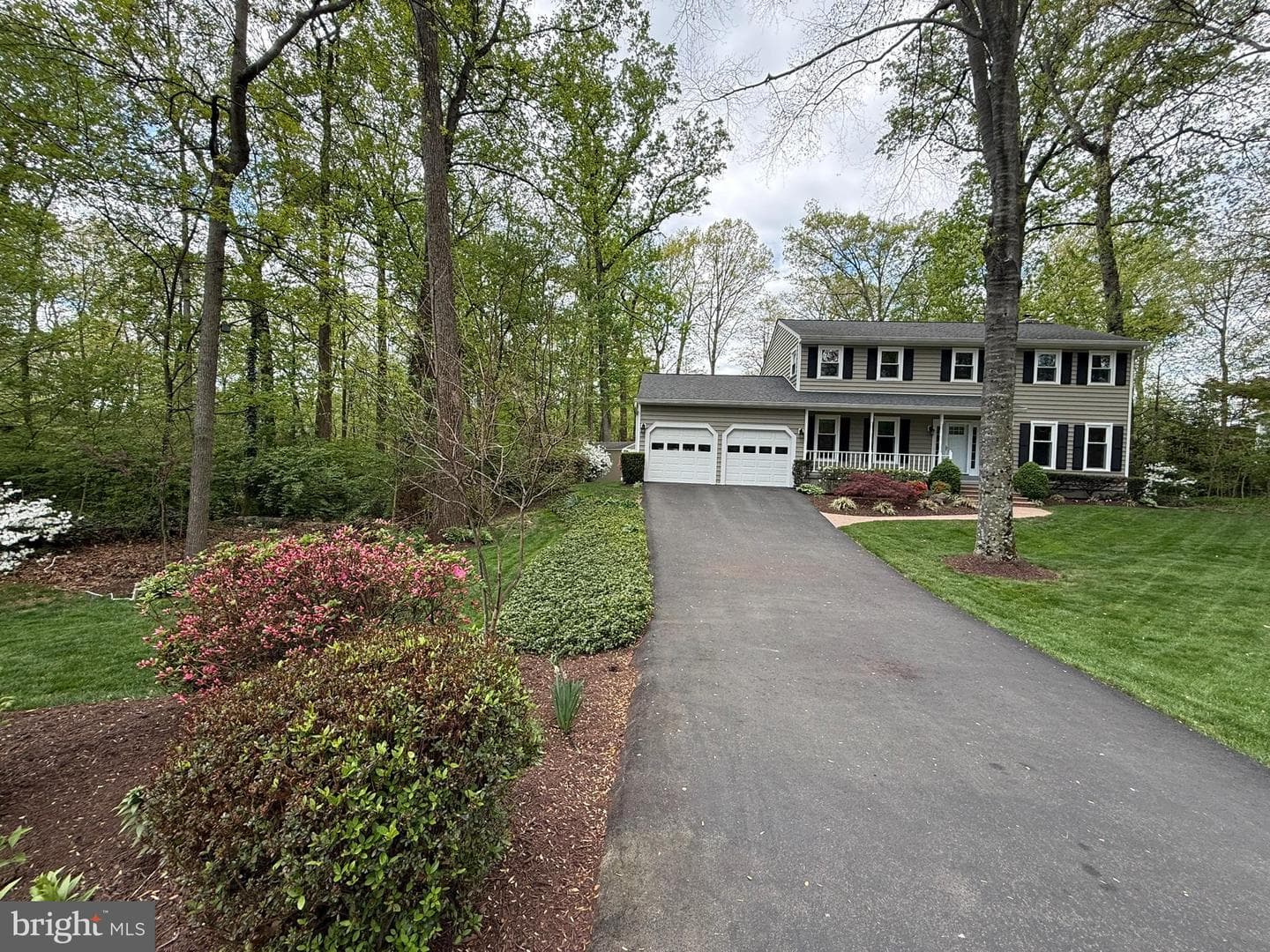 5810 Hall Street photo 2