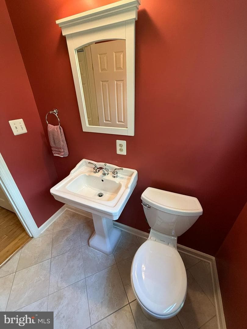 5810 Hall Street photo 45