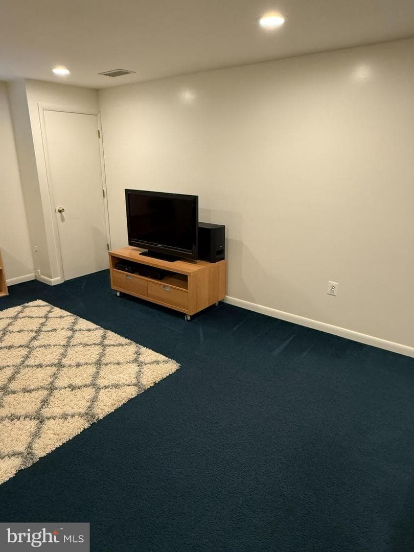 5810 Hall Street photo 81