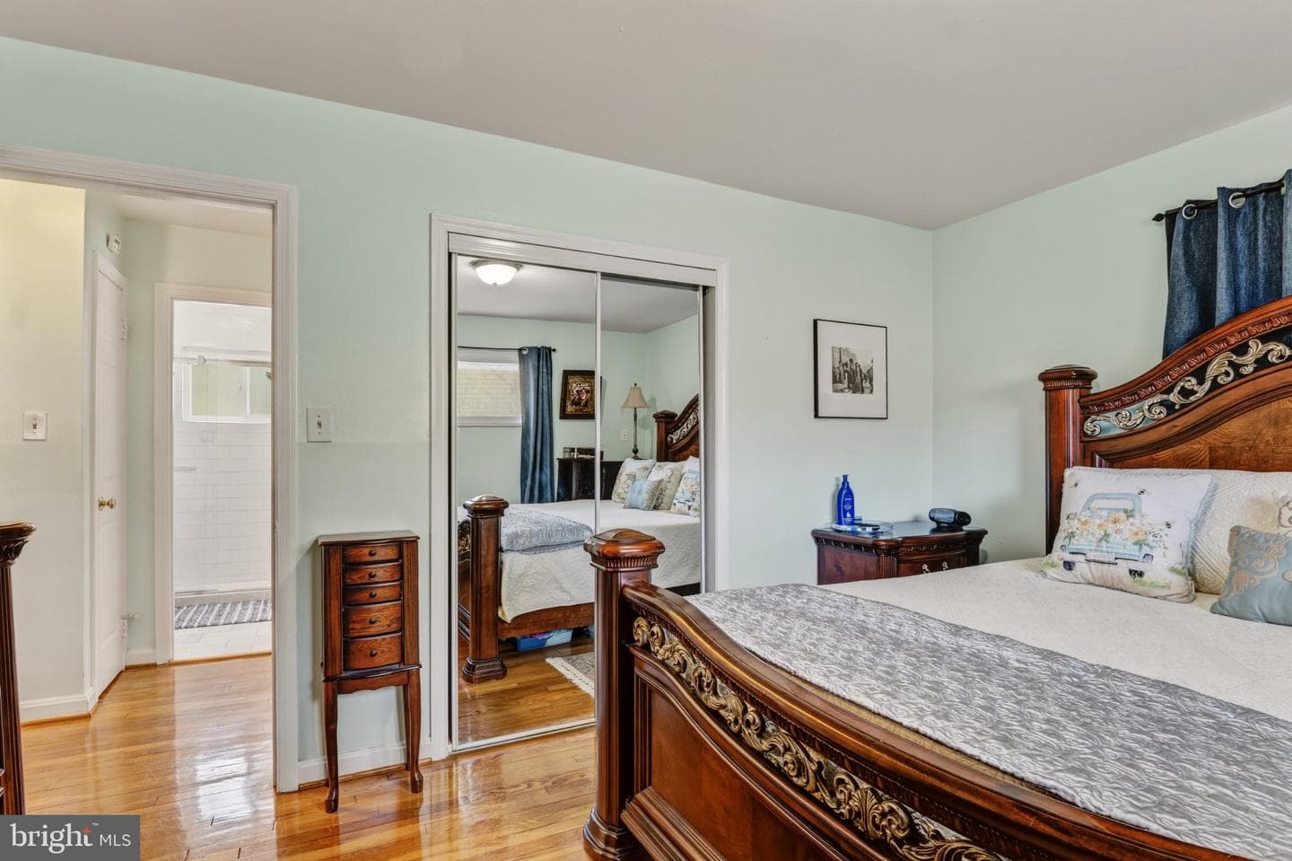 6409 The Parkway photo 12
