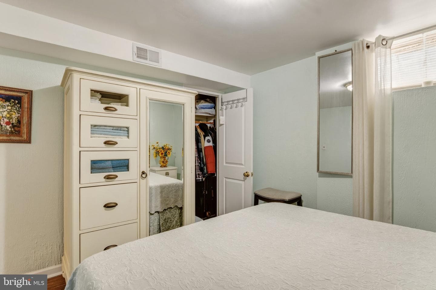 6409 The Parkway photo 22