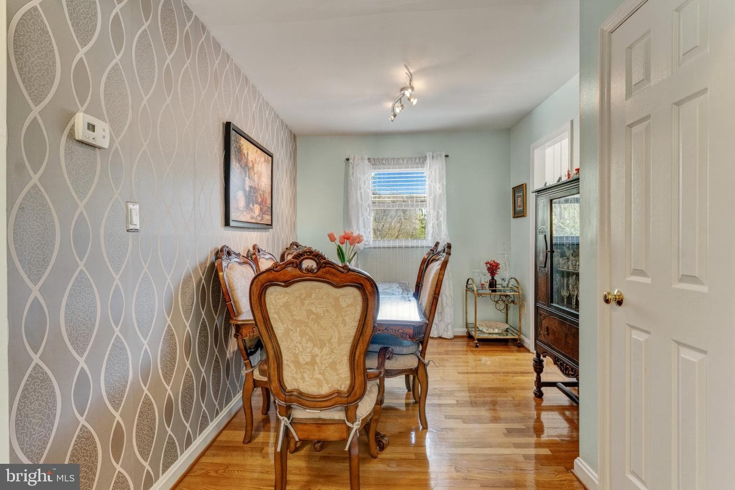 6409 The Parkway photo 8