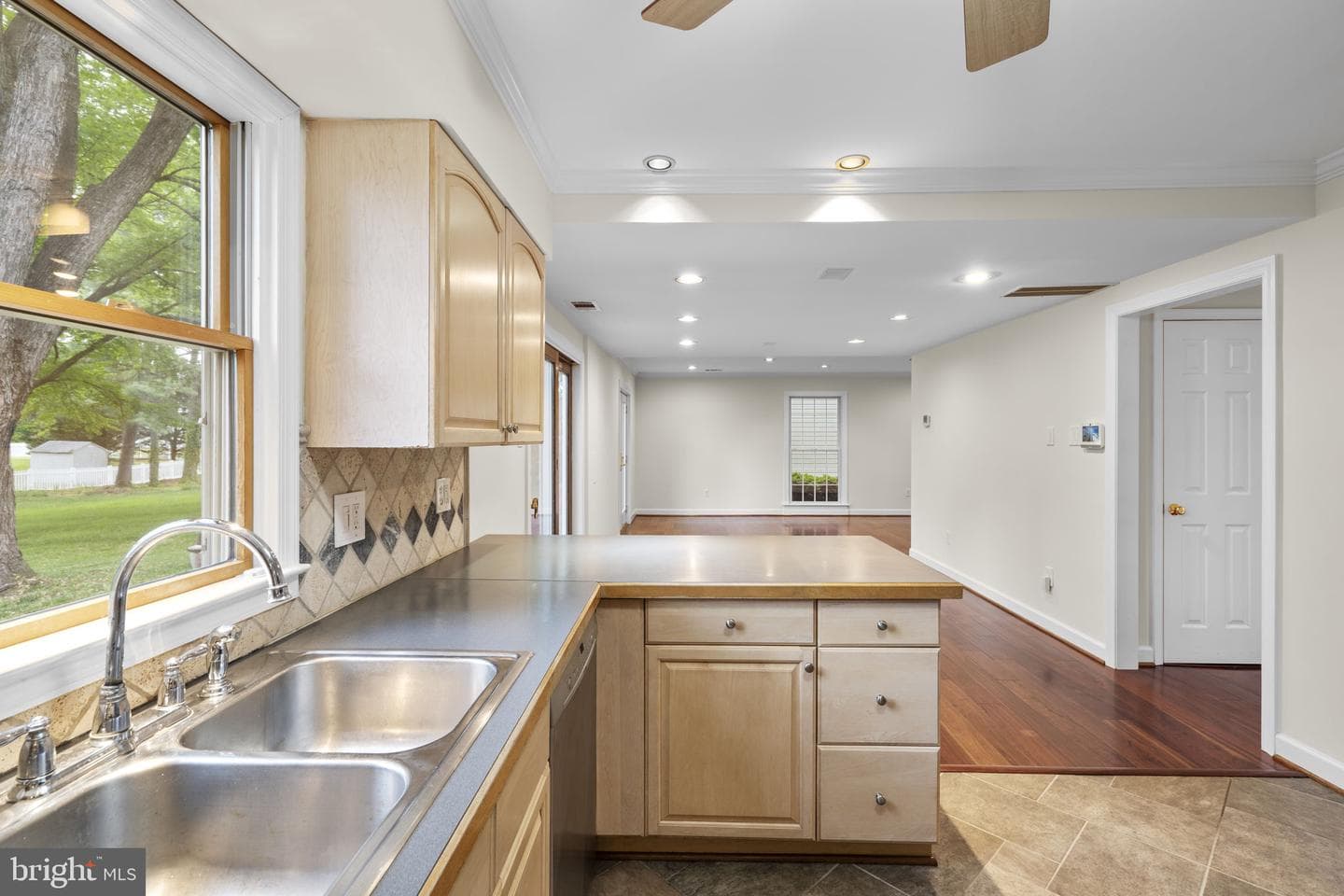 12754 Kinship Dr photo 15