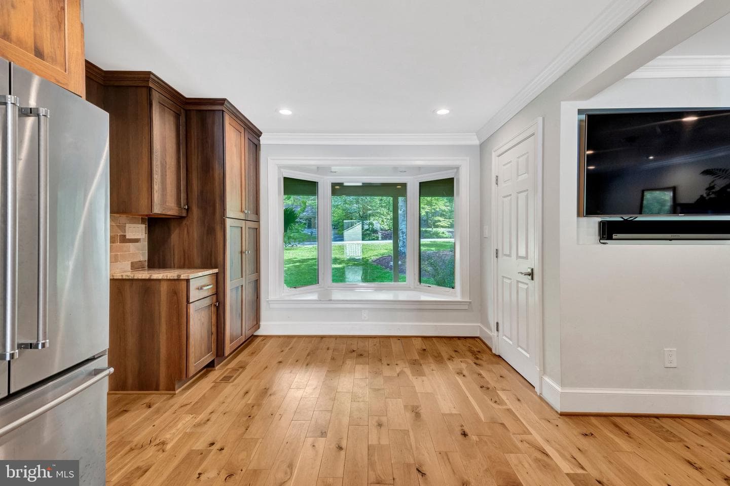 5948 Innisvale Drive photo 11