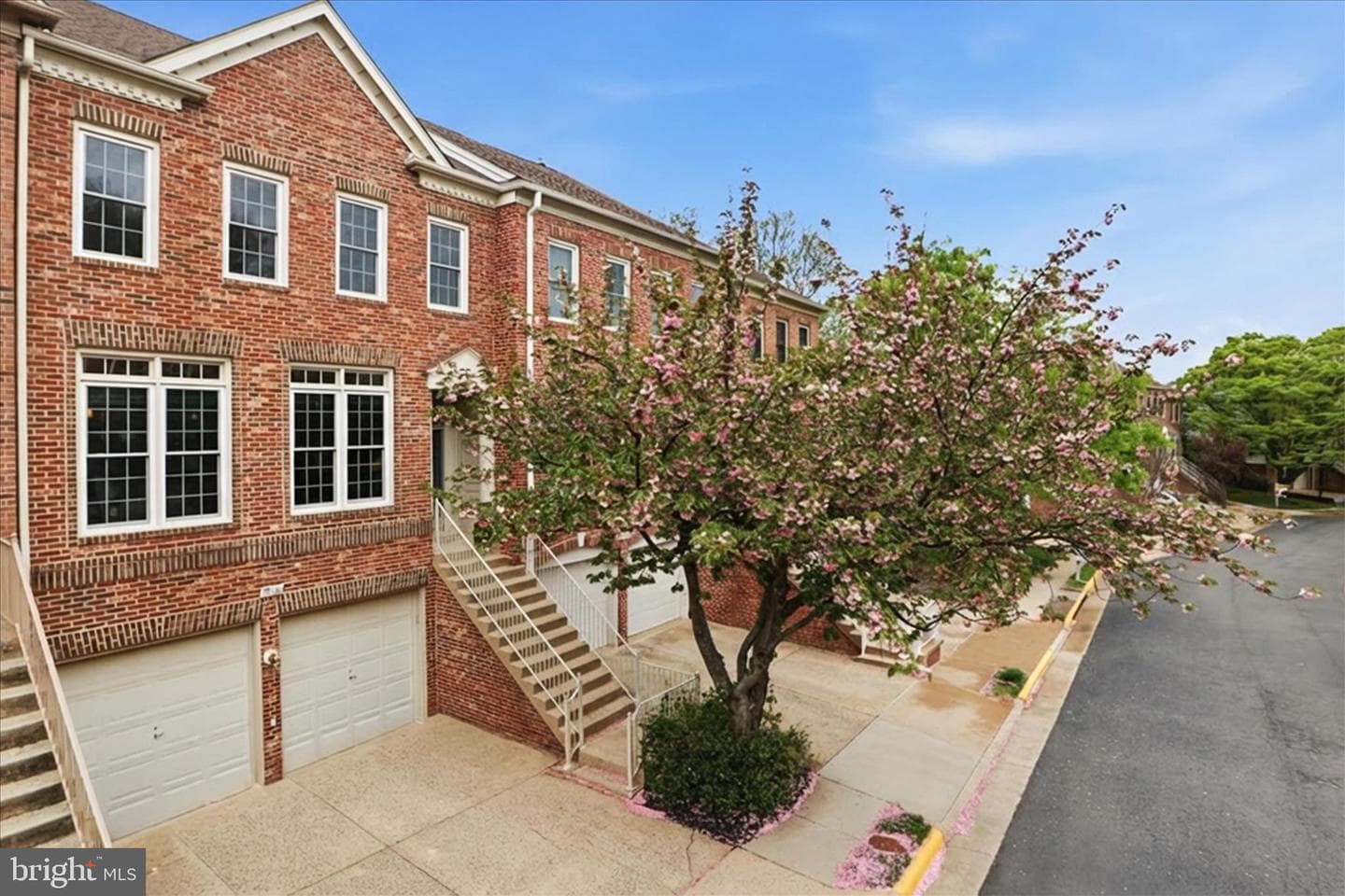 9566 Lagersfield Circle photo 1