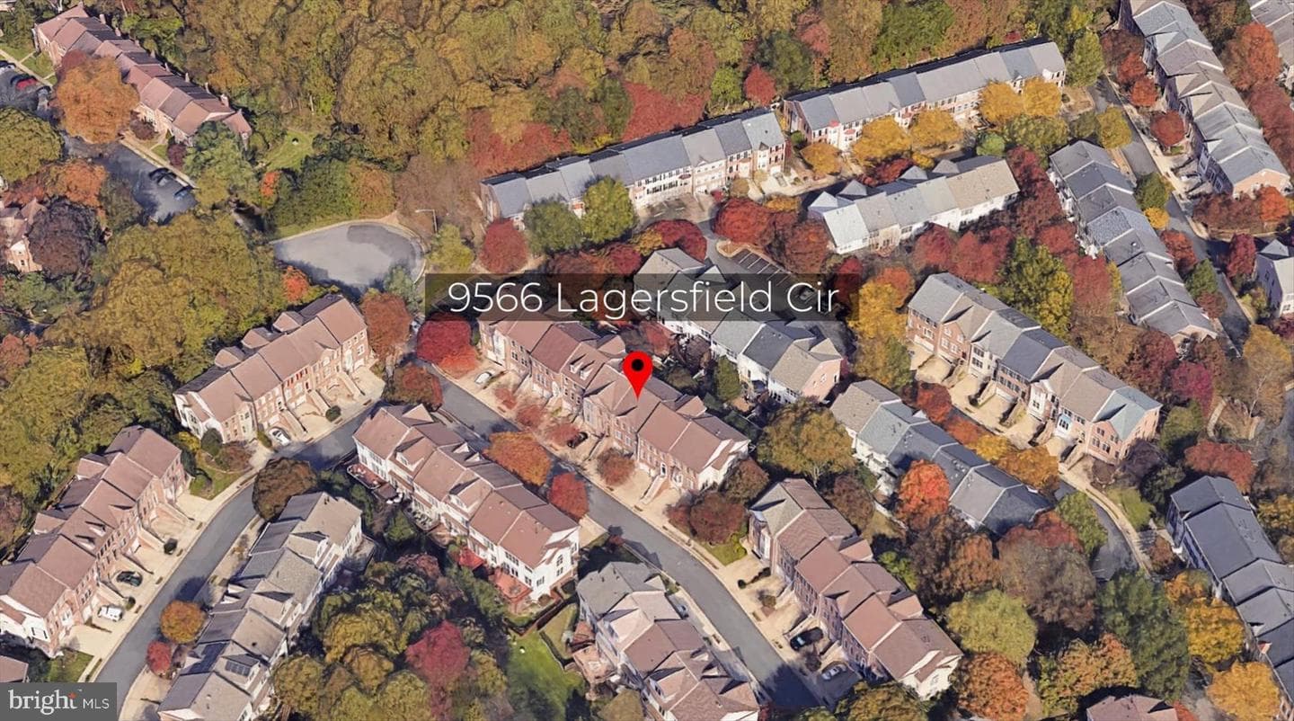 9566 Lagersfield Circle photo 32