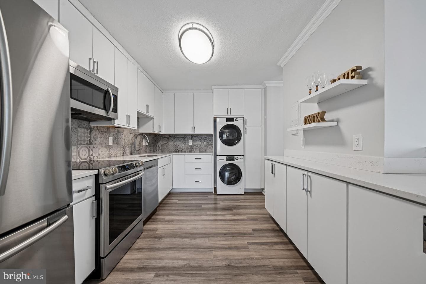 8360 Greensboro Drive #1010 photo 6