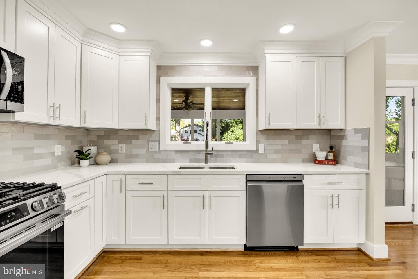 2435 Shenandoah Street photo 10