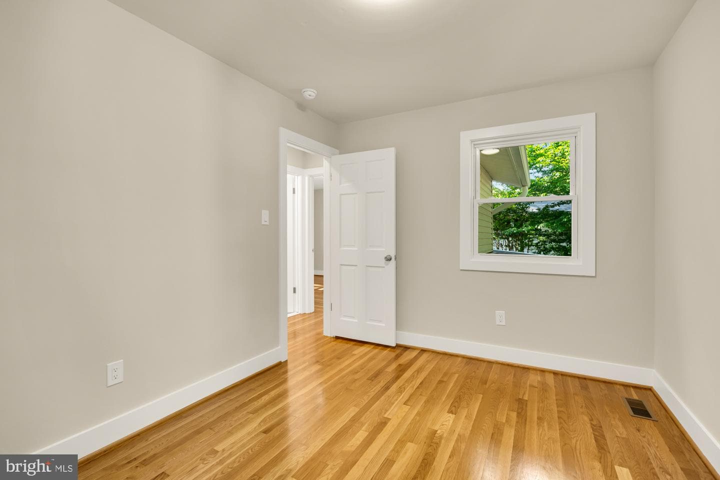 2435 Shenandoah Street photo 28