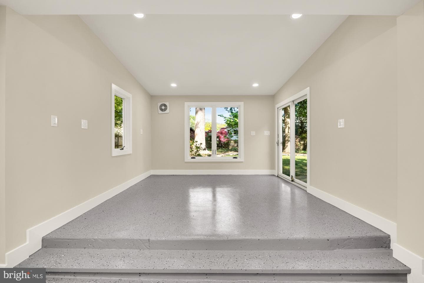 2435 Shenandoah Street photo 37