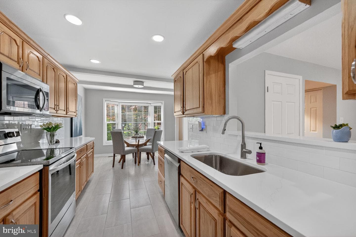 1846 Golf View Court photo 5