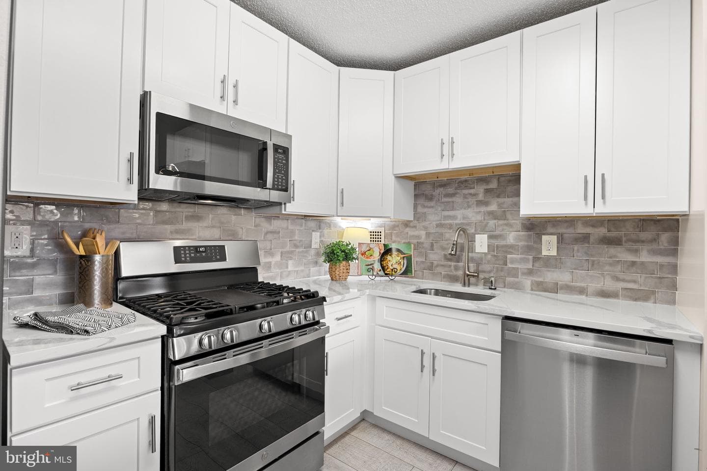 3701 S George Mason Drive #2518n photo 6