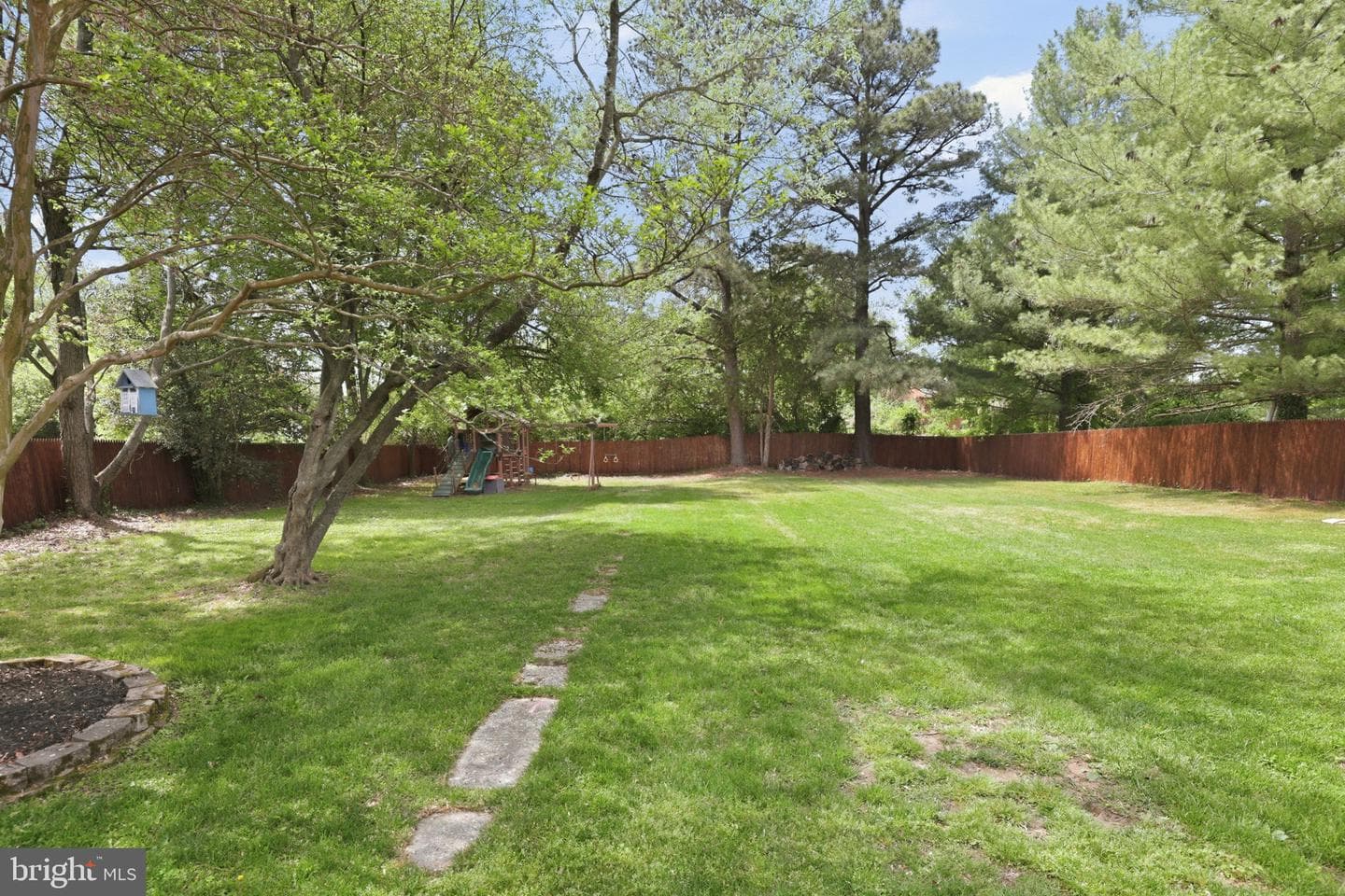 3427 Memorial Street photo 3