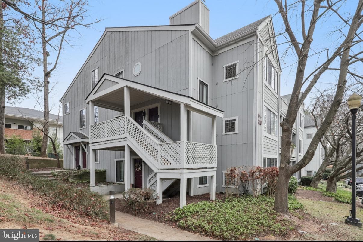 2209 Hunters Run Road photo 2
