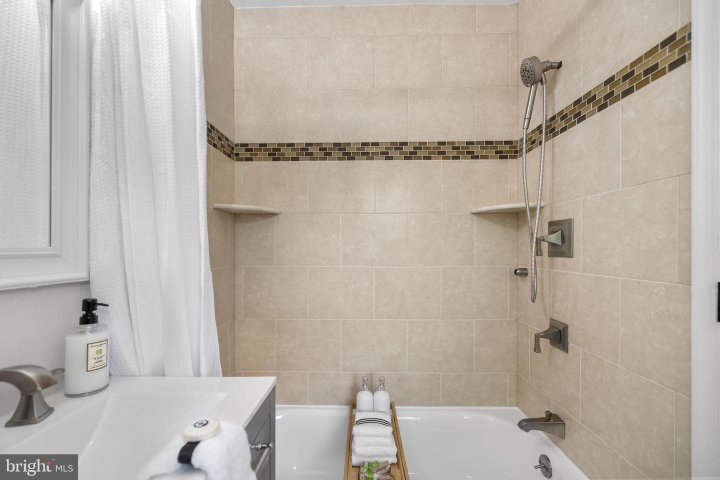 9510 Ashbourn Drive photo 44