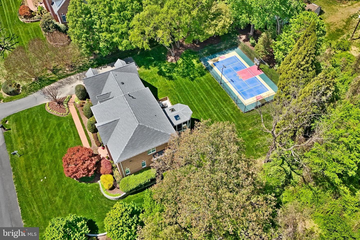 1090 Mill Field Court photo 4