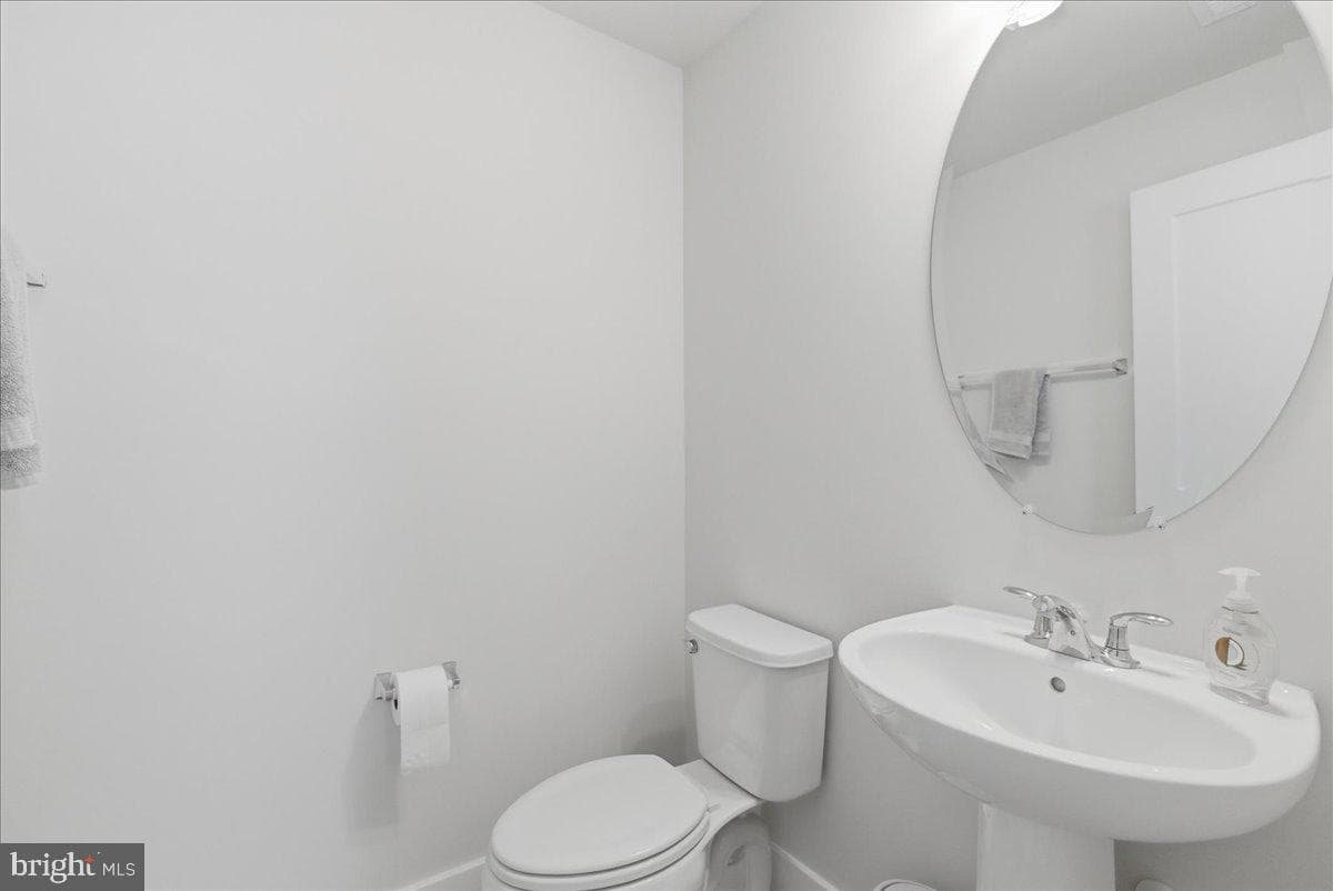 2315 Liberty Loop photo 5